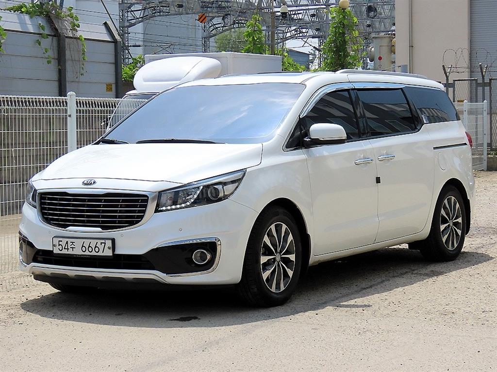 KIA Carnival - Vista 2