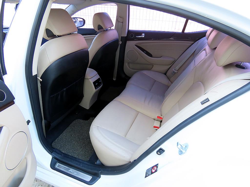 KIA K7 - Vista 6