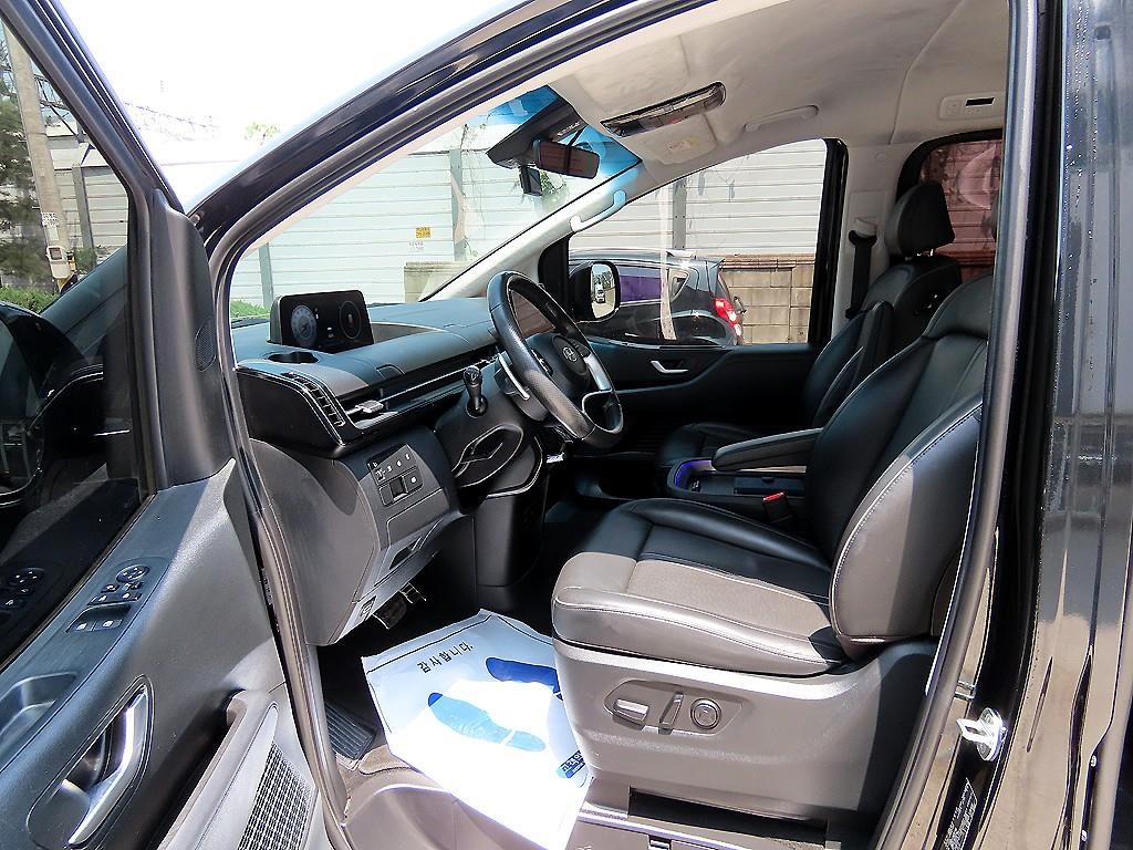 HYUNDAI Staria - Vista 5