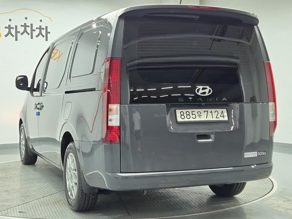 HYUNDAI Staria - Vista 3