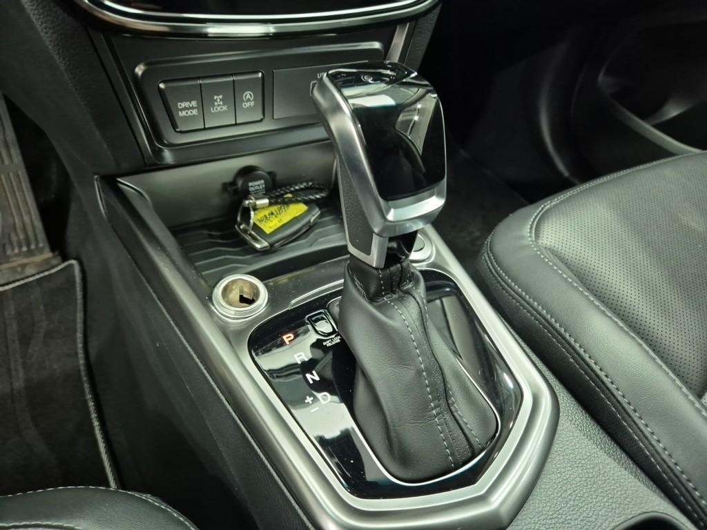 Ssangyong Tivoli - Vista 8