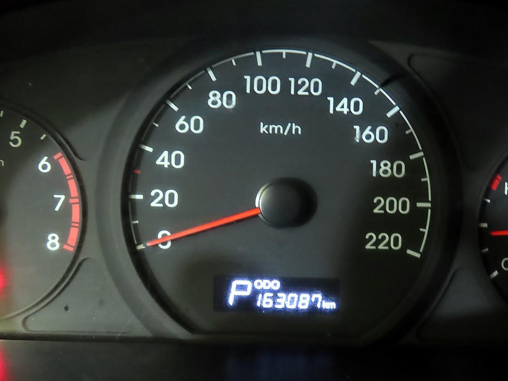 HYUNDAI Starex - Vista 9