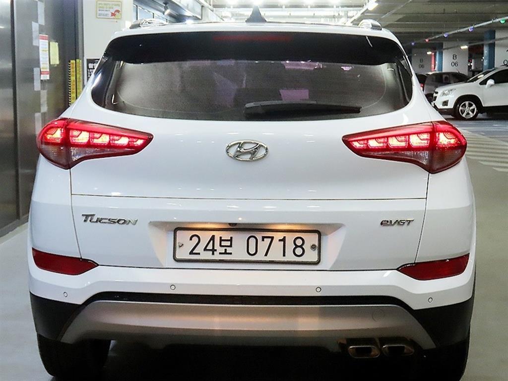 HYUNDAI Tucson - Vista 5