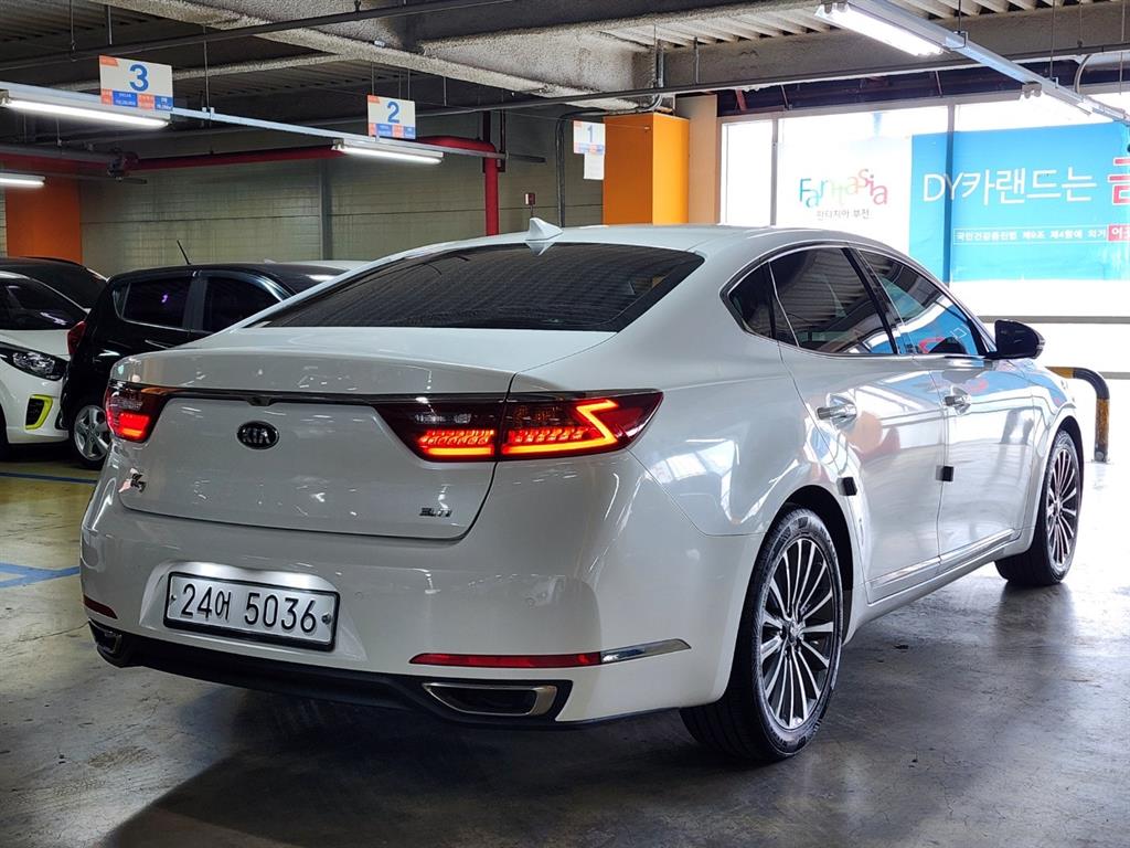 KIA K7 - Vista 3