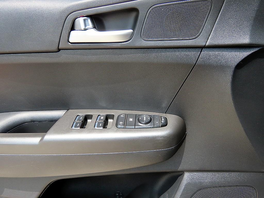 KIA Sportage - Vista 11