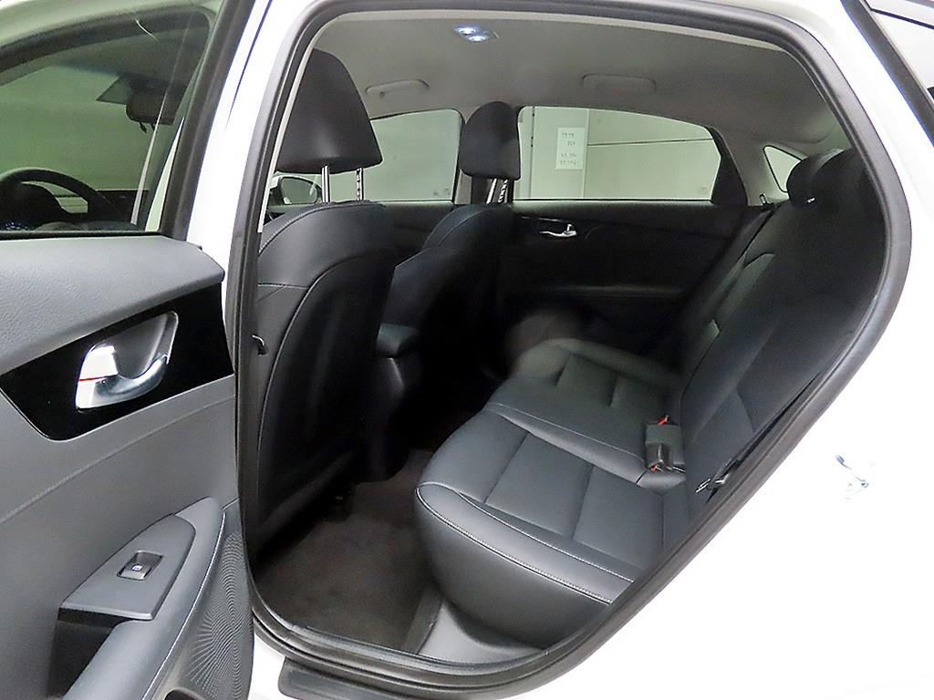 KIA K3 - Vista 6