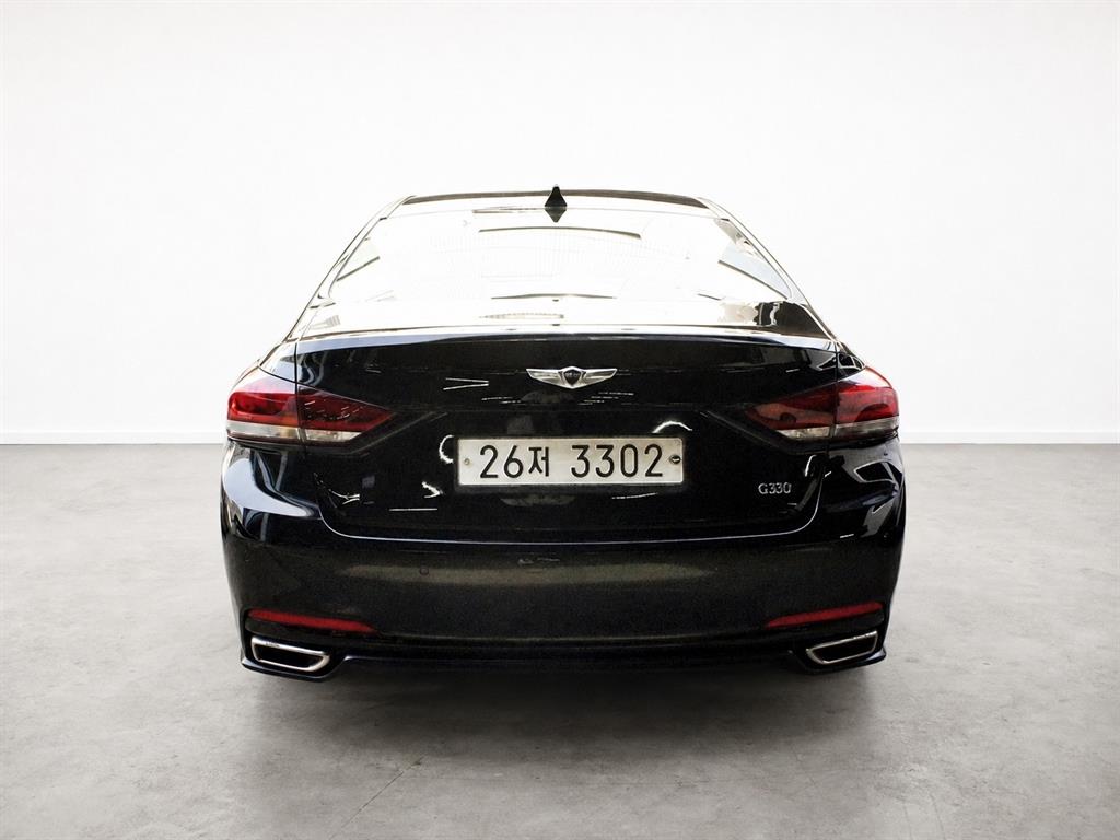 HYUNDAI Genesis - Vista 3