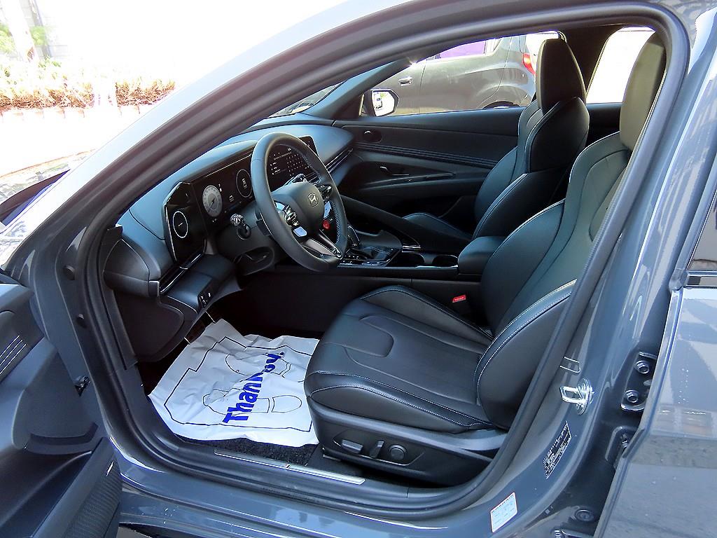 HYUNDAI Avante - Vista 5