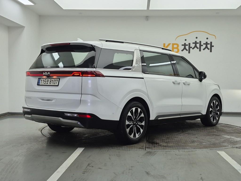 KIA Carnival - Vista 4