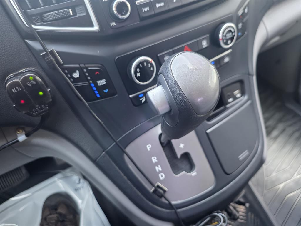 HYUNDAI Starex - Vista 9