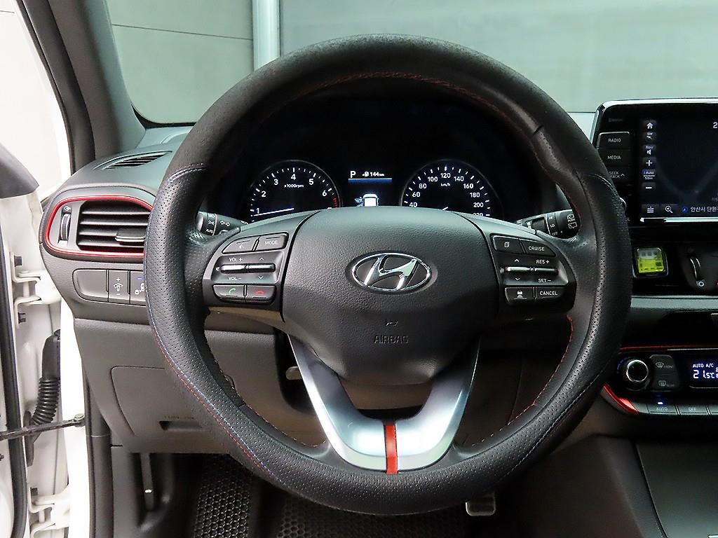 HYUNDAI i30 - Vista 9