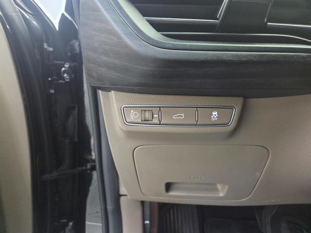 KIA K8 - Vista 6