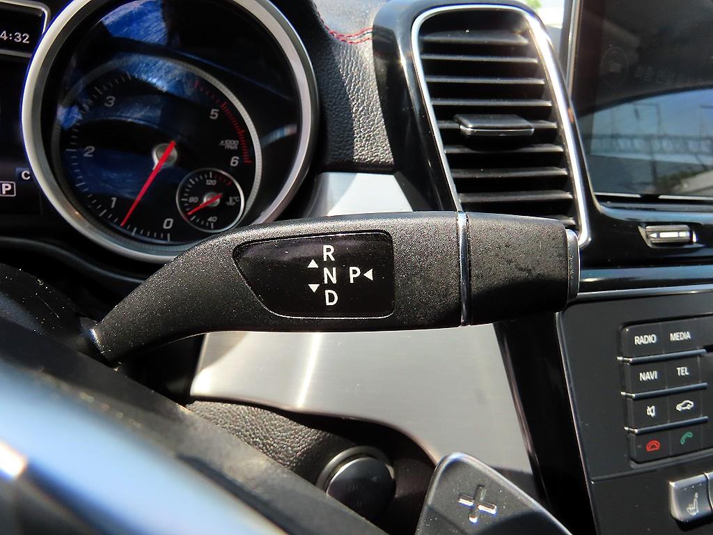Mercedes Benz GLE Class - Vista 10