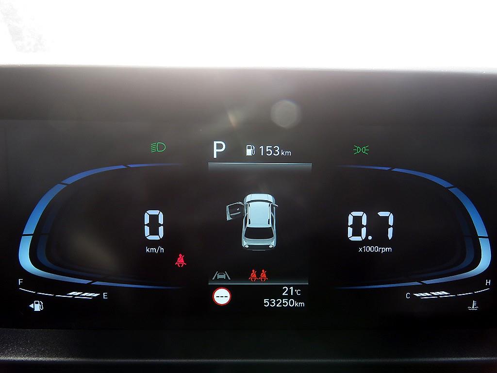 HYUNDAI Casper - Vista 12
