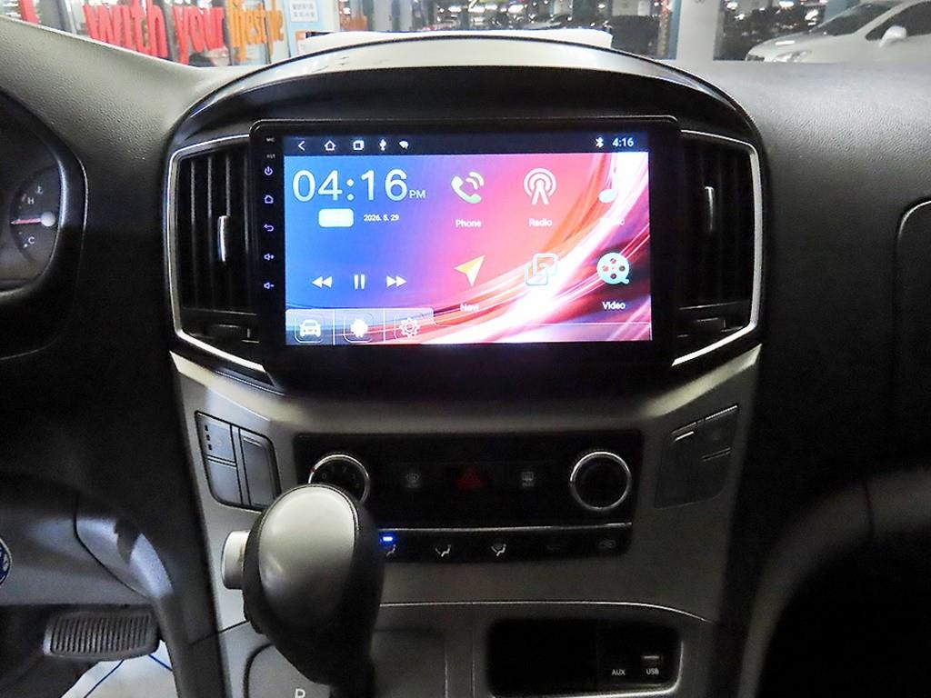 HYUNDAI Starex - Vista 11