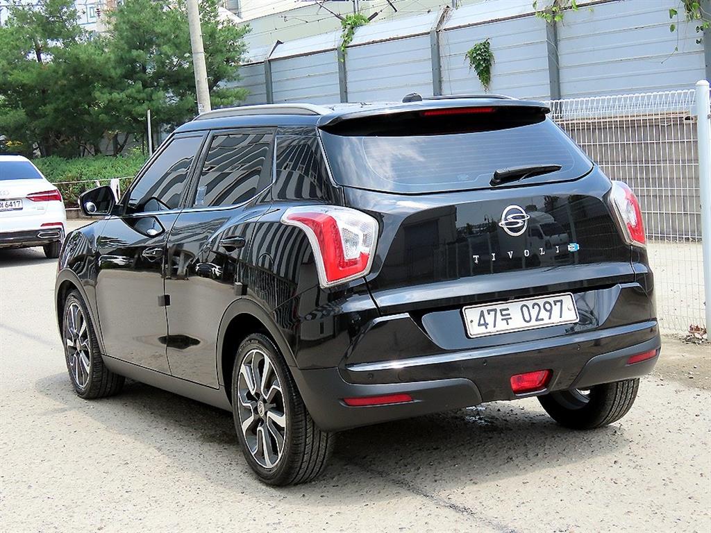 Ssangyong Tivoli - Vista 3