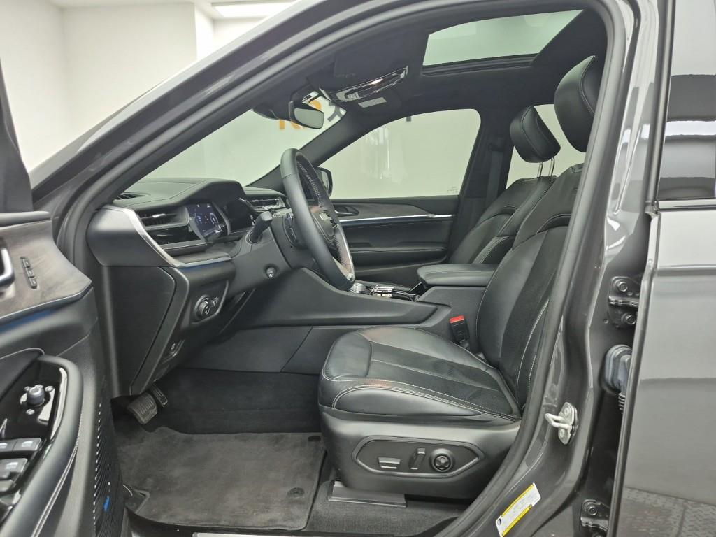 Jeep Cherokee - Vista 11