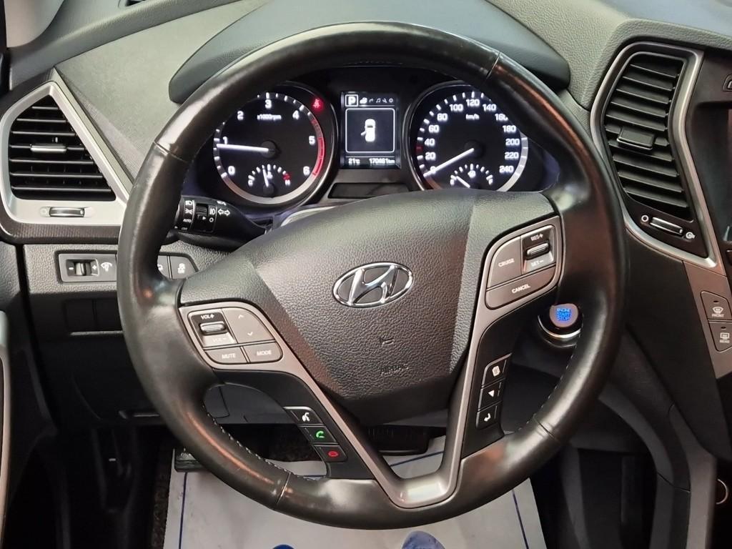 HYUNDAI Santa Fe - Vista 9