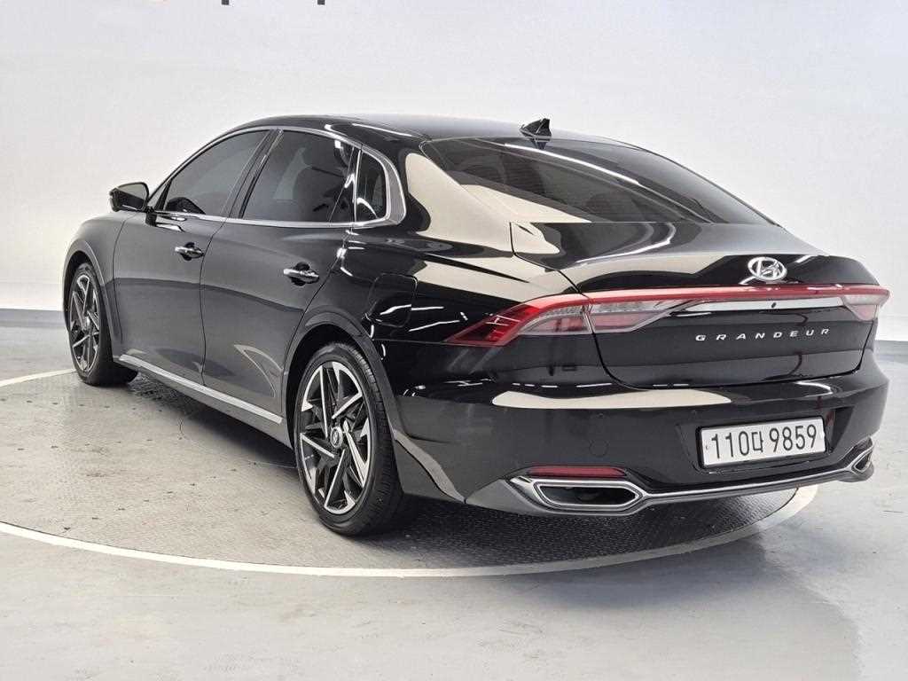 HYUNDAI Grandeur - Vista 2