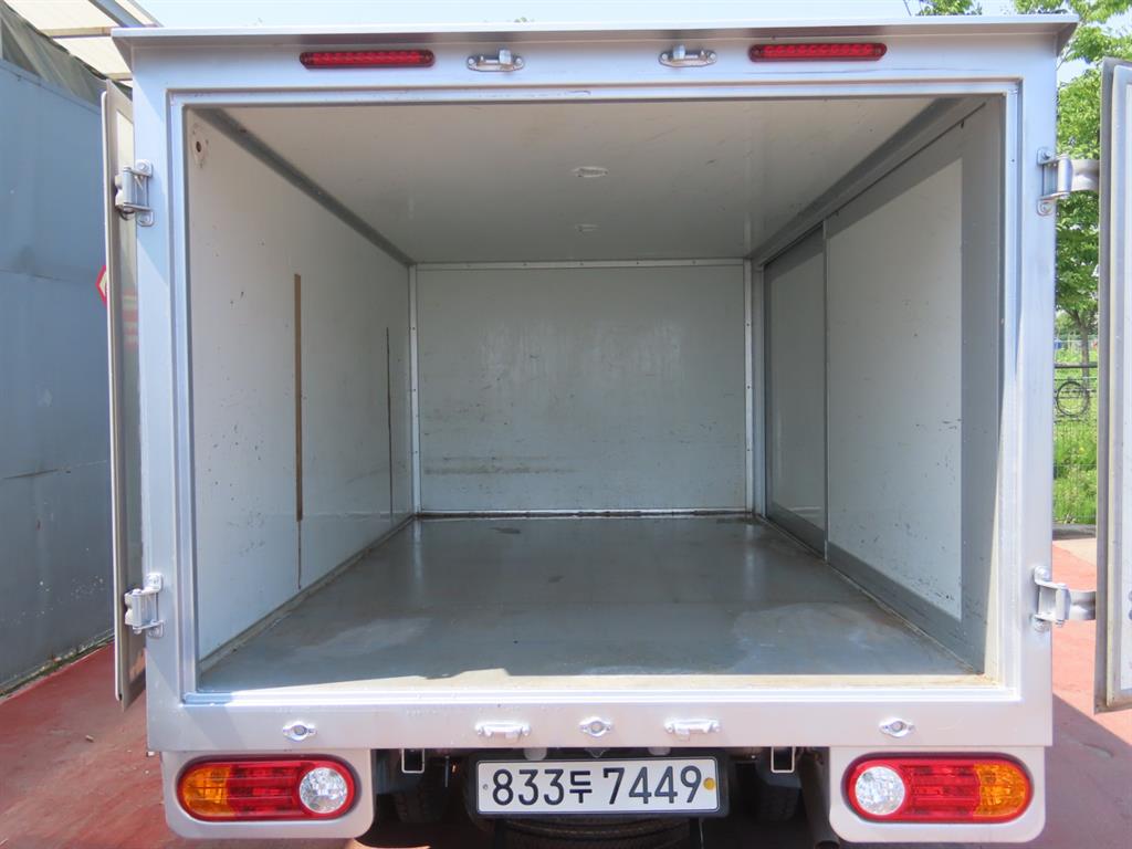 Small Truck Normal Box(Low Deck) - Vista 9