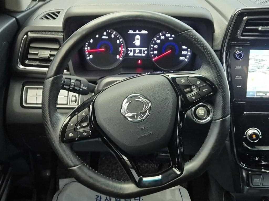 Ssangyong Tivoli - Vista 9