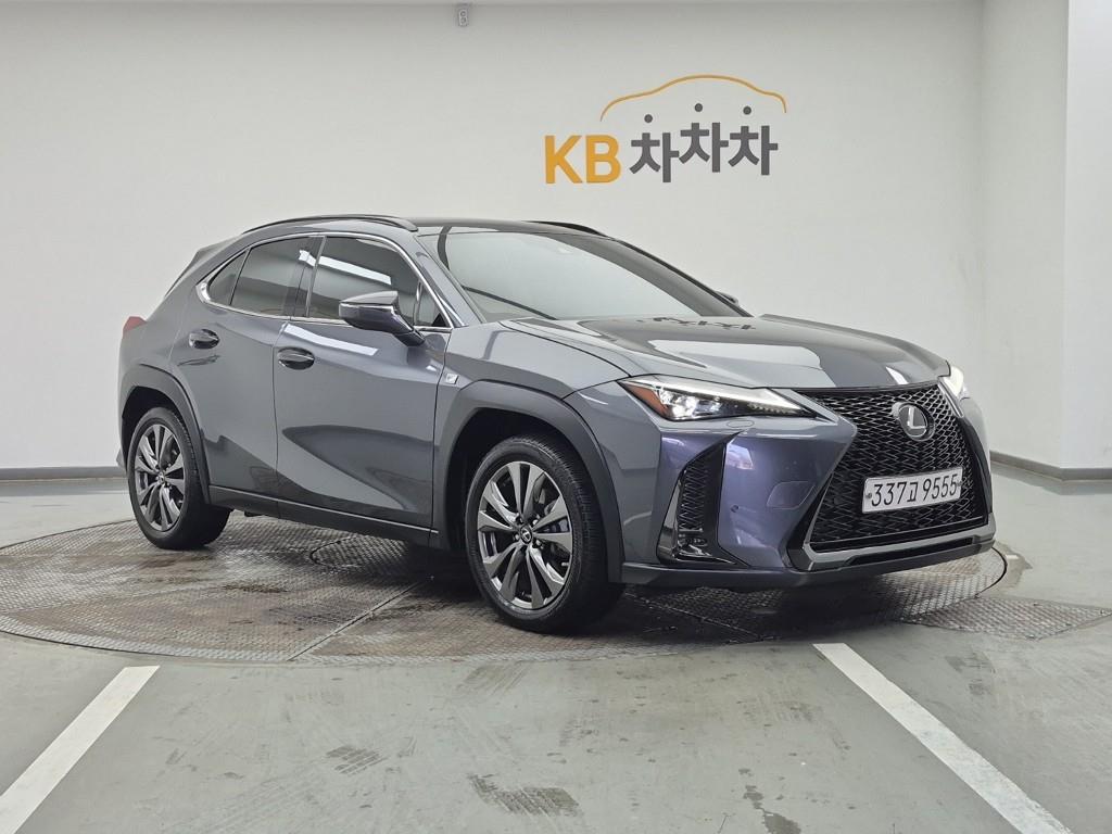 Lexus UX - Vista 2
