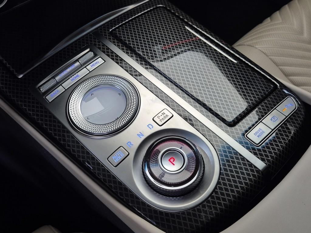 Genesis G80 - Vista 8