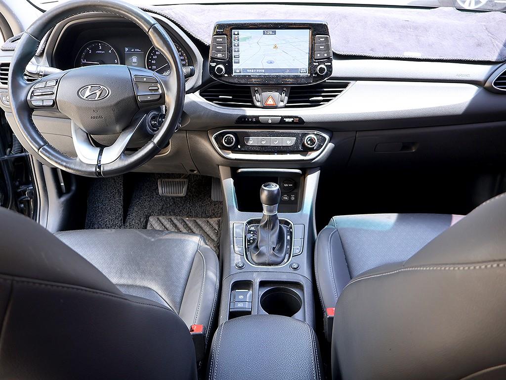 HYUNDAI i30 - Vista 9