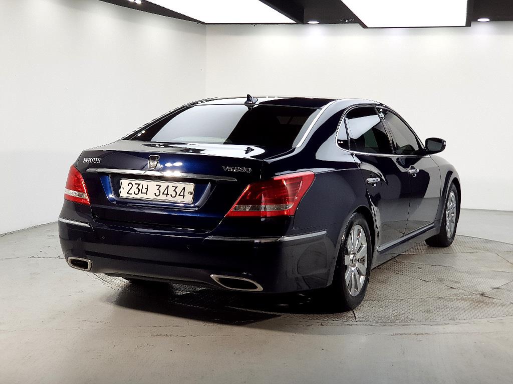 HYUNDAI Equus - Vista 4