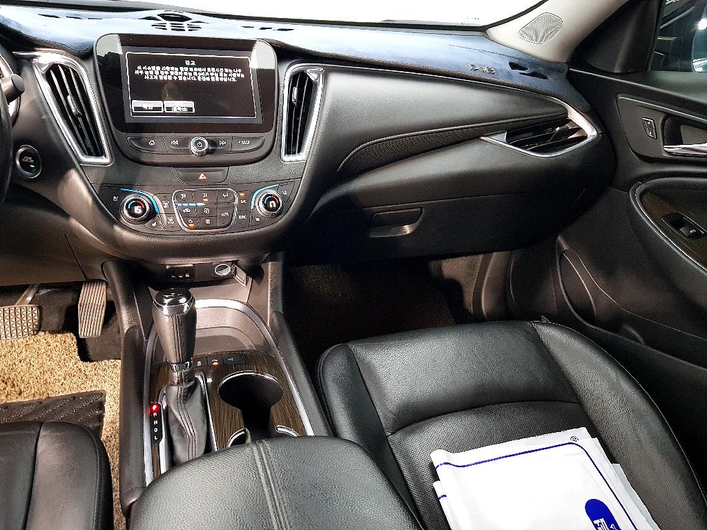 Chevrolet Malibu - Vista 10