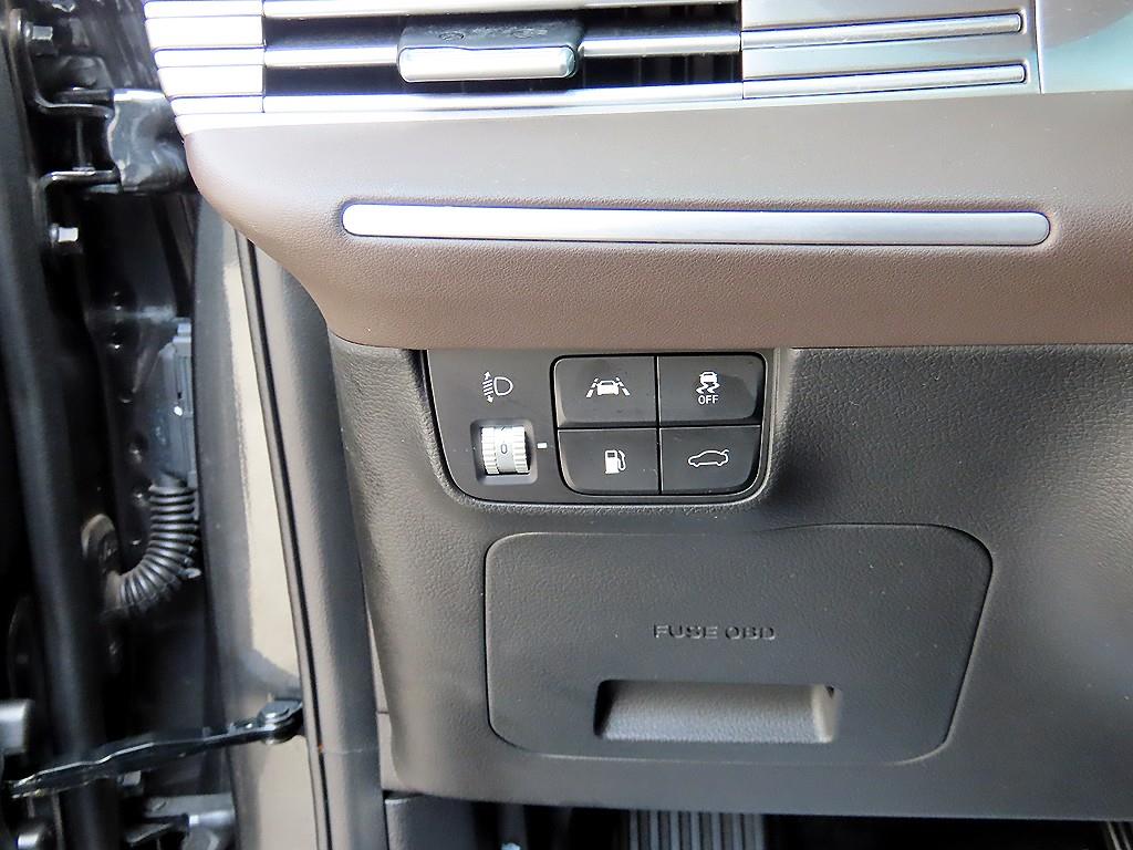 HYUNDAI Grandeur - Vista 12