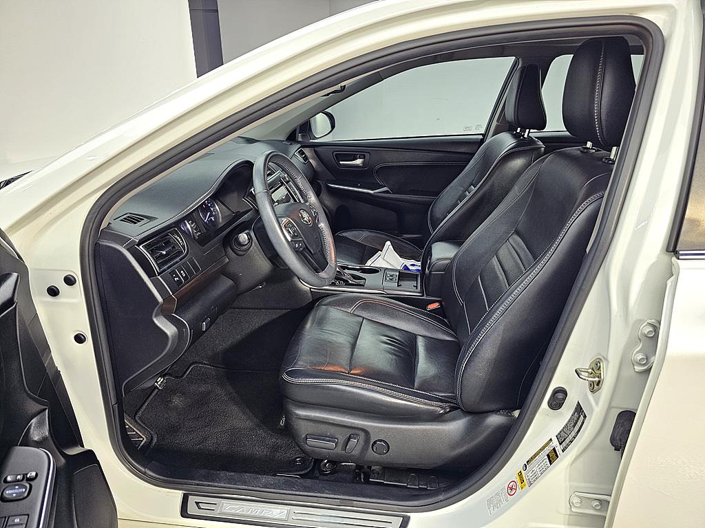 Toyota Camry - Vista 8