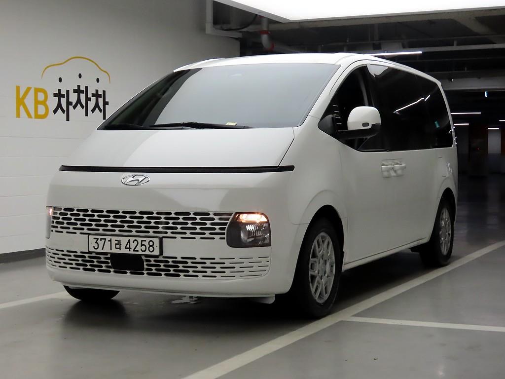 HYUNDAI Staria - Vista 2