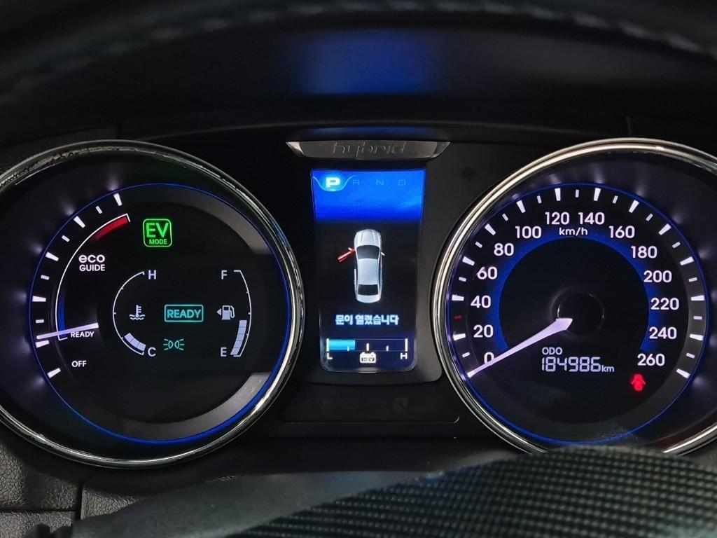 HYUNDAI Sonata - Vista 6
