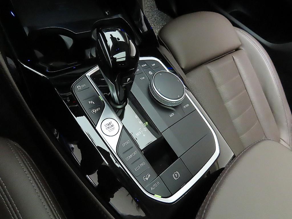 BMW X4 - Vista 10