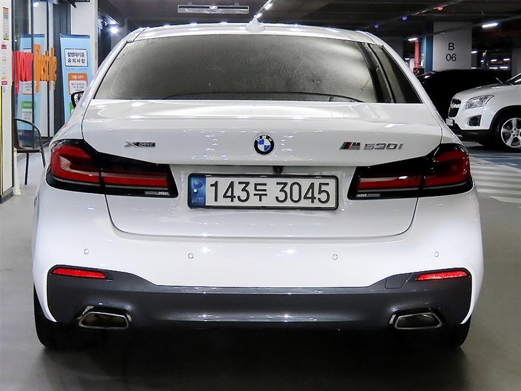 BMW 5 Series - Vista 5