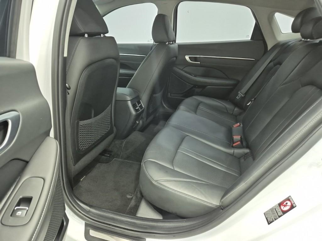 HYUNDAI Sonata - Vista 12