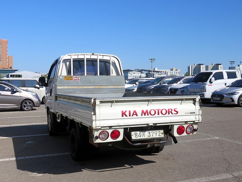 Small Truck Cargo (small) - Vista 3