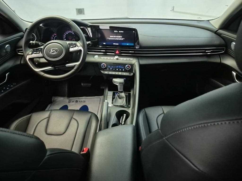 HYUNDAI Avante - Vista 7