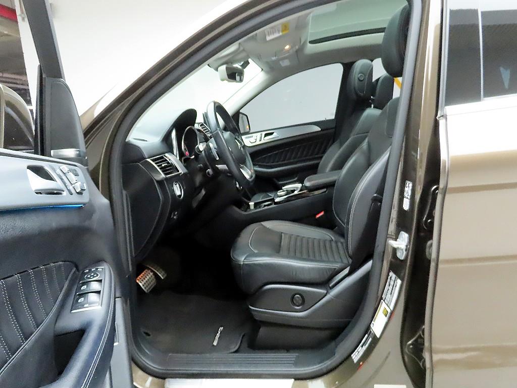 Mercedes Benz GLE Class - Vista 12