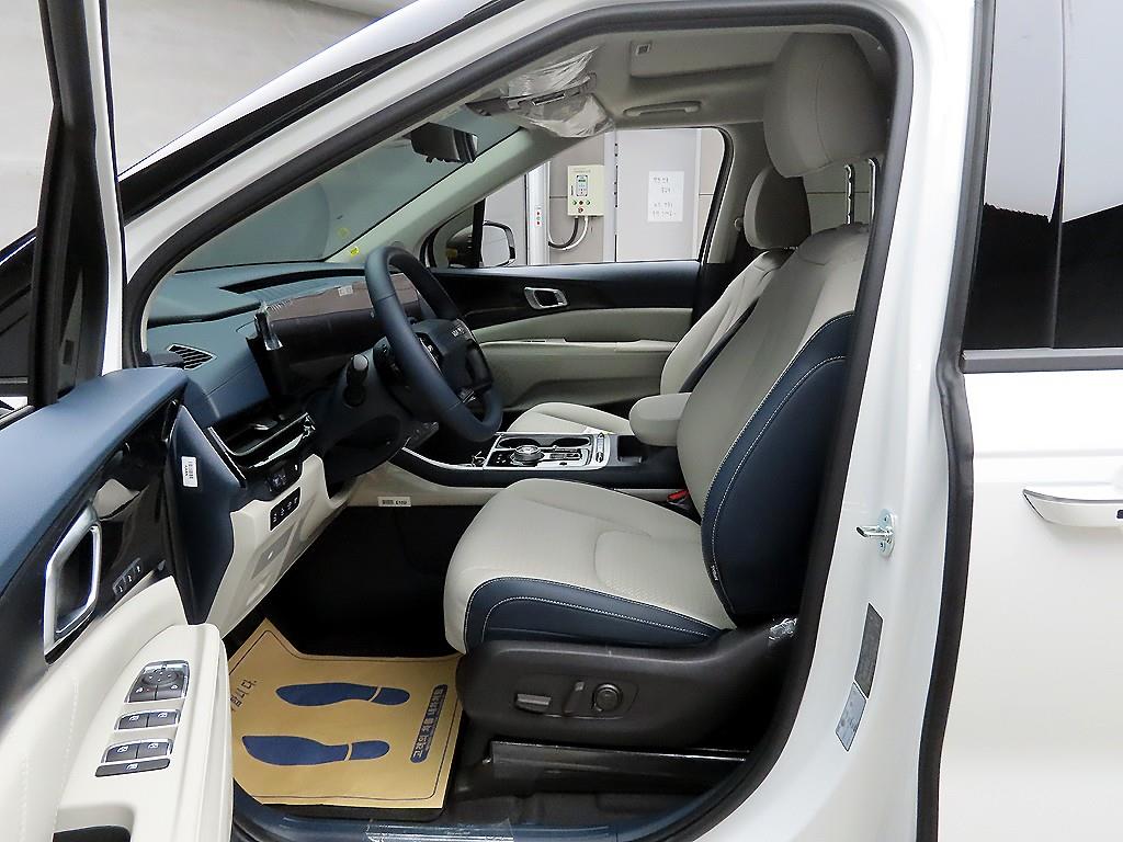 KIA Carnival - Vista 5