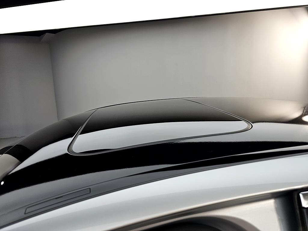 Mercedes Benz E class - Vista 12
