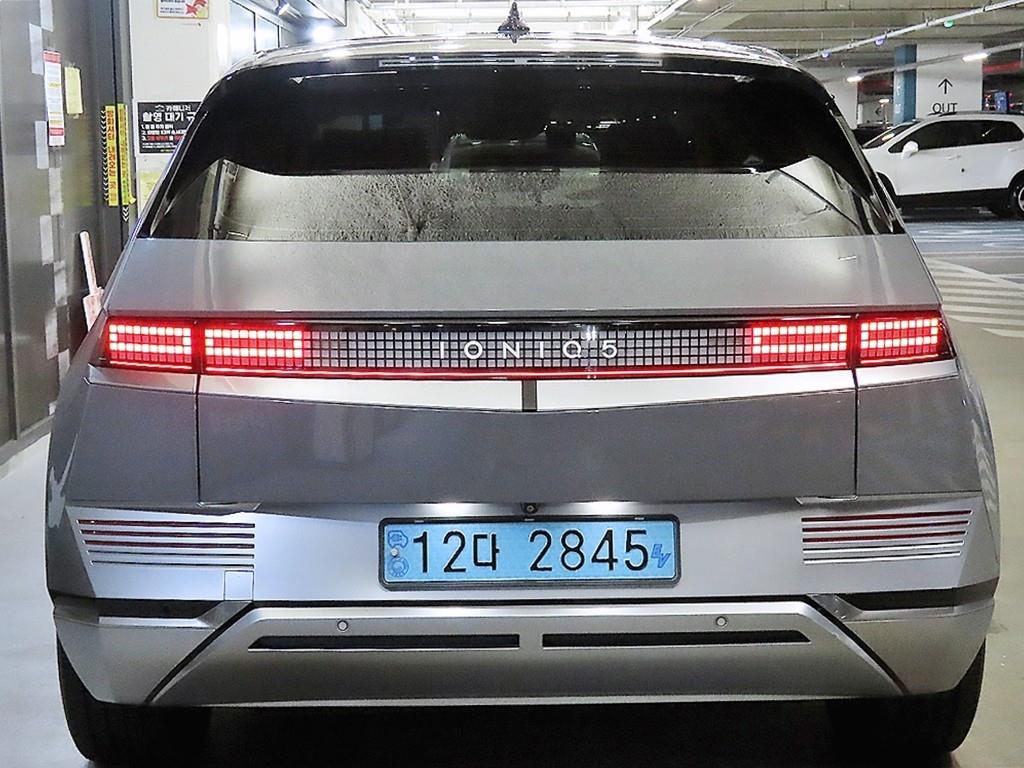 HYUNDAI Ioniq 5 - Vista 5