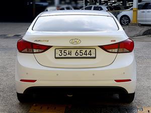 HYUNDAI Avante - Vista 6