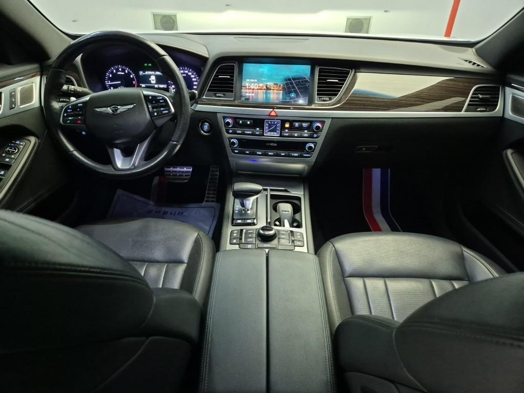 Genesis G80 - Vista 9