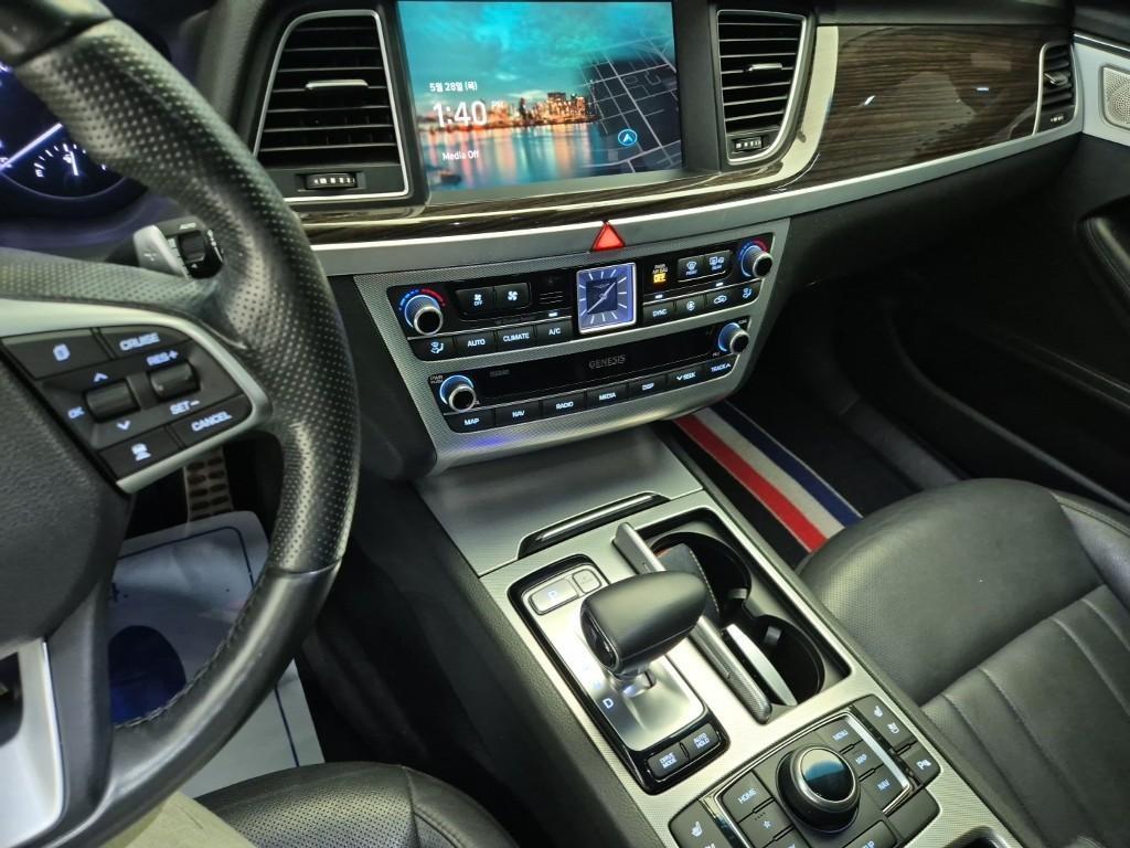 Genesis G80 - Vista 8
