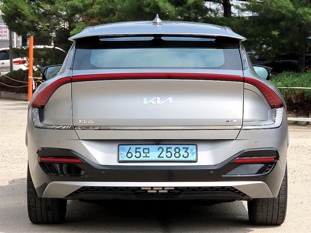 KIA EV6 - Vista 4