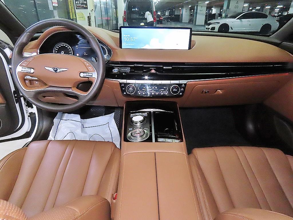 Genesis G80 - Vista 10