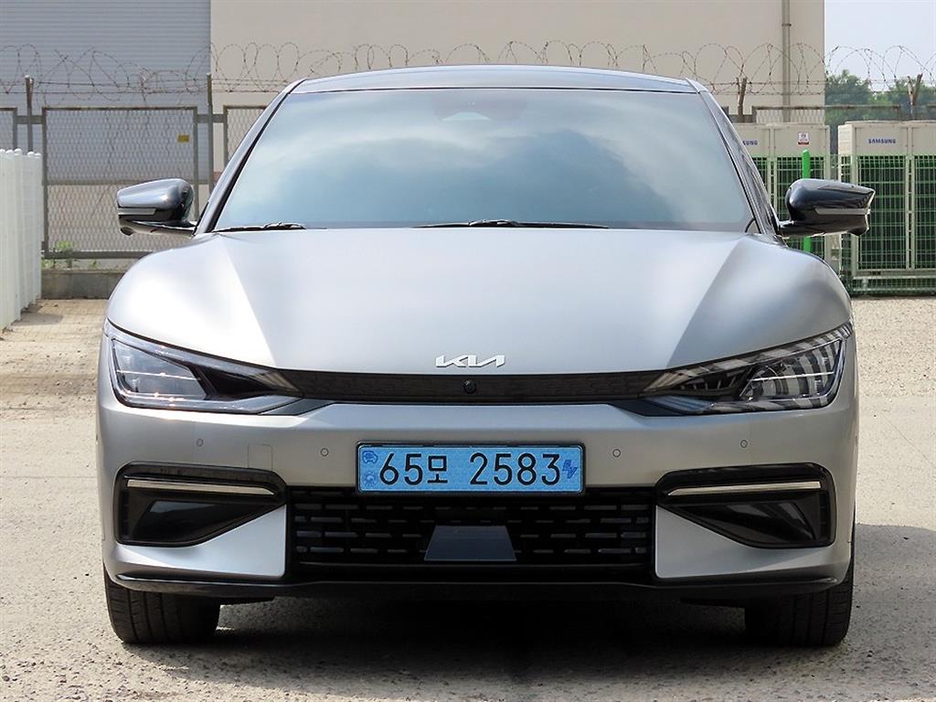 KIA EV6 2022 Gris - Importación desde Corea - HF Imports Iquique - Foto 1
