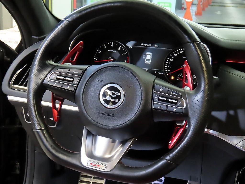 KIA Stinger - Vista 8